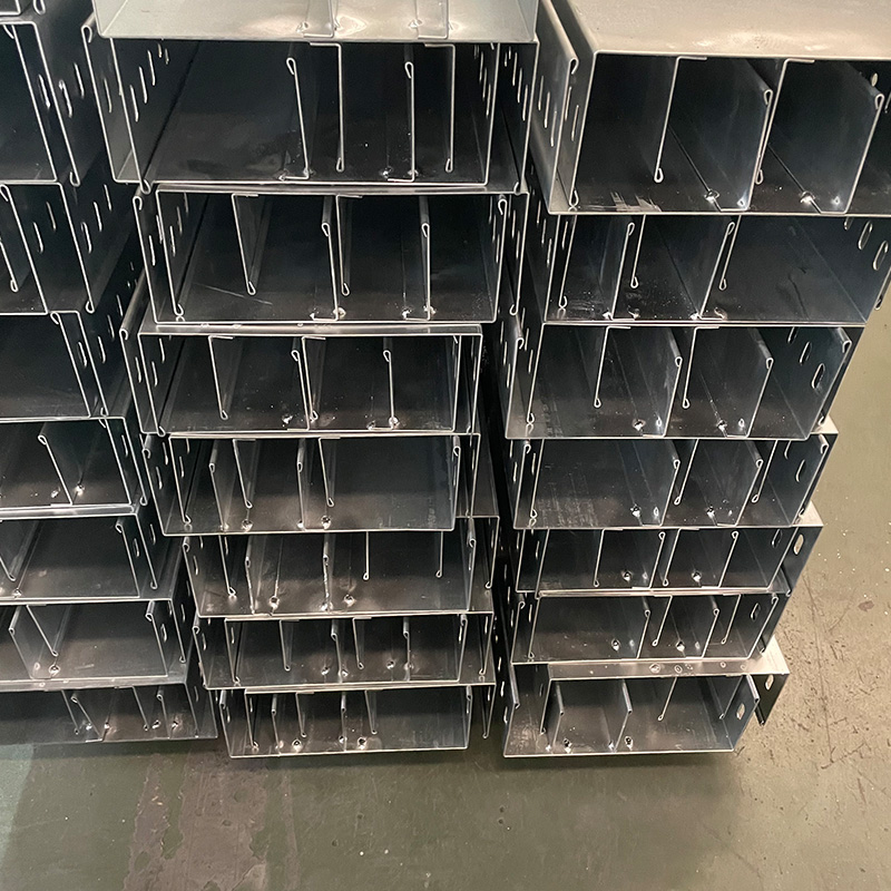 Khay cáp Waterdrop Edge