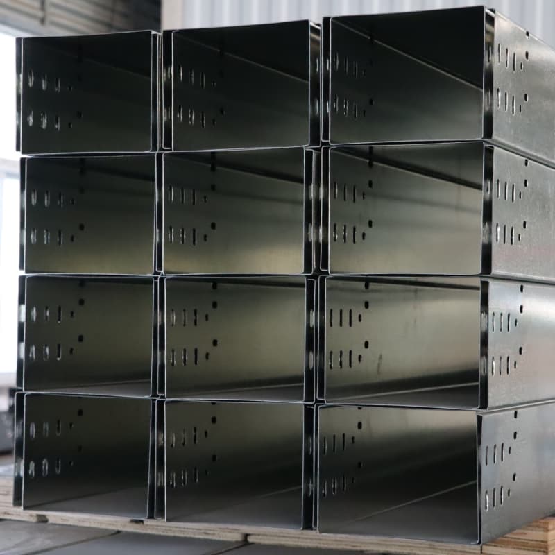 Khay cáp có khe bán buôn