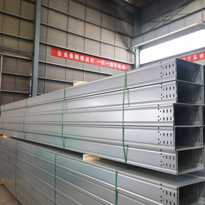 Máng cáp nhịp dài