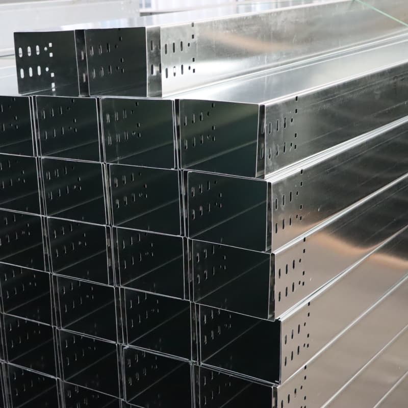 Khay cáp và thang cáp