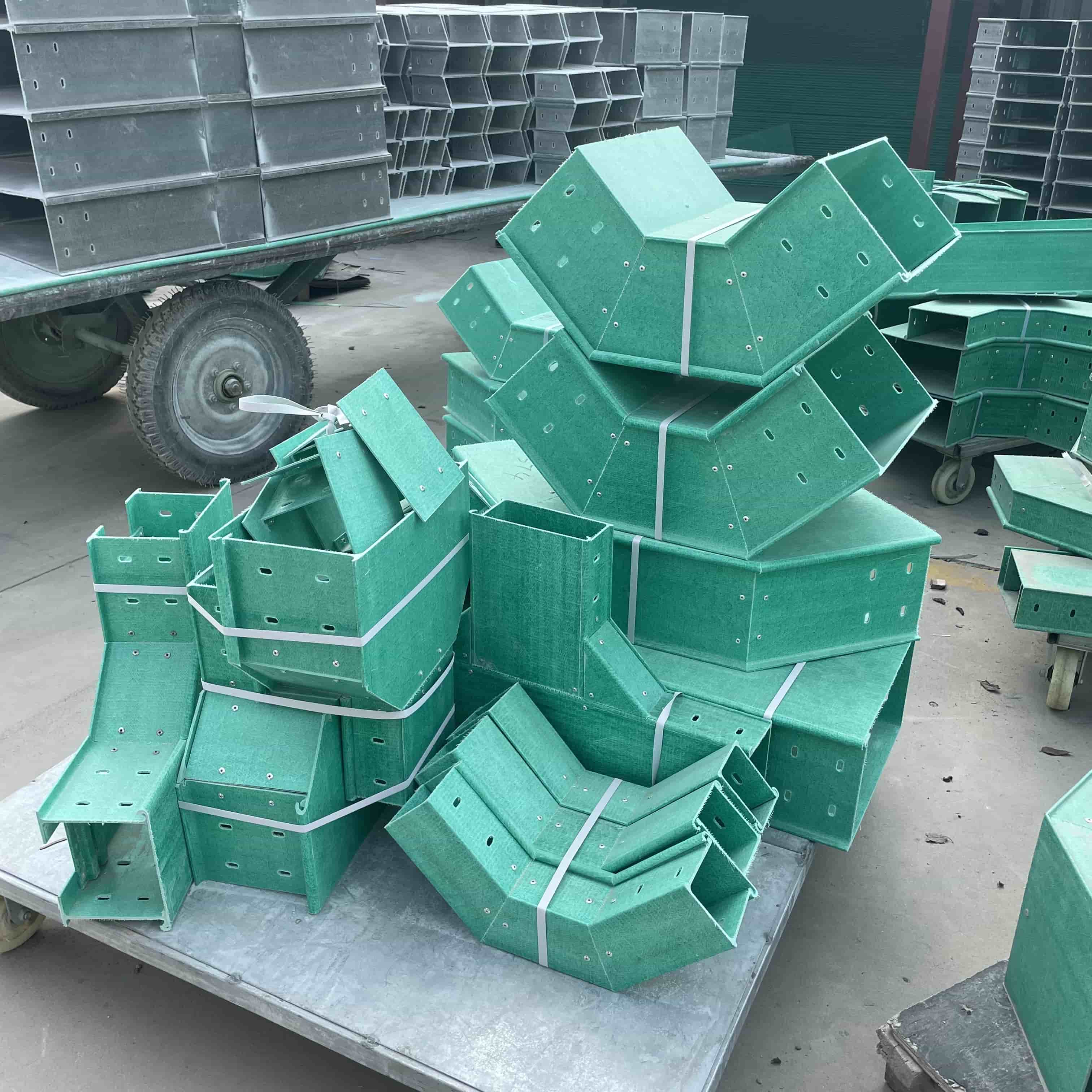 Máng cáp sợi thủy tinh